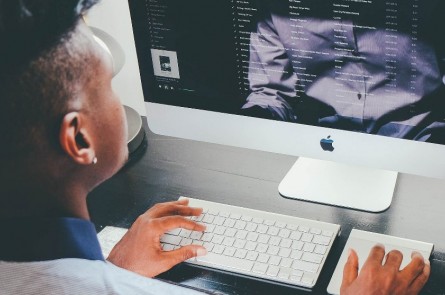 Externaliser ses services informatiques : 5 avantages essentiels Externaliser ses services informatiques : 5 avantages essentiels